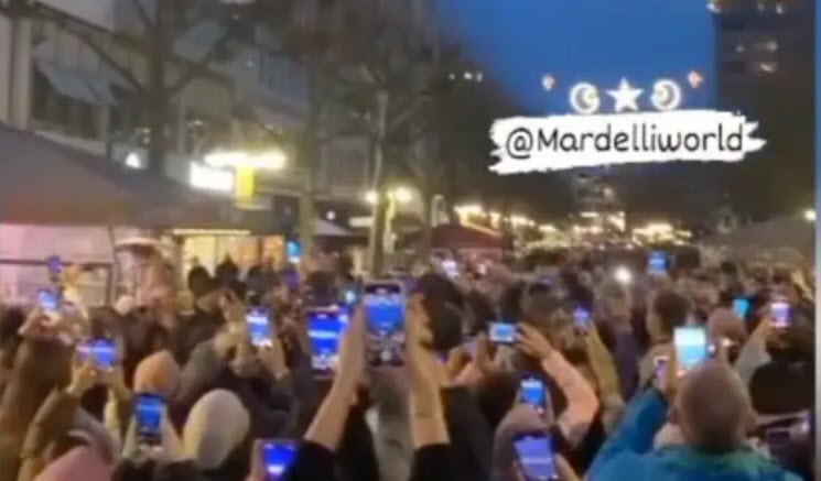 Mit „Allahu Akbar“-Rufen und Kopftüchern: Frankfurt knipst Ramadan-Beleuchtung an